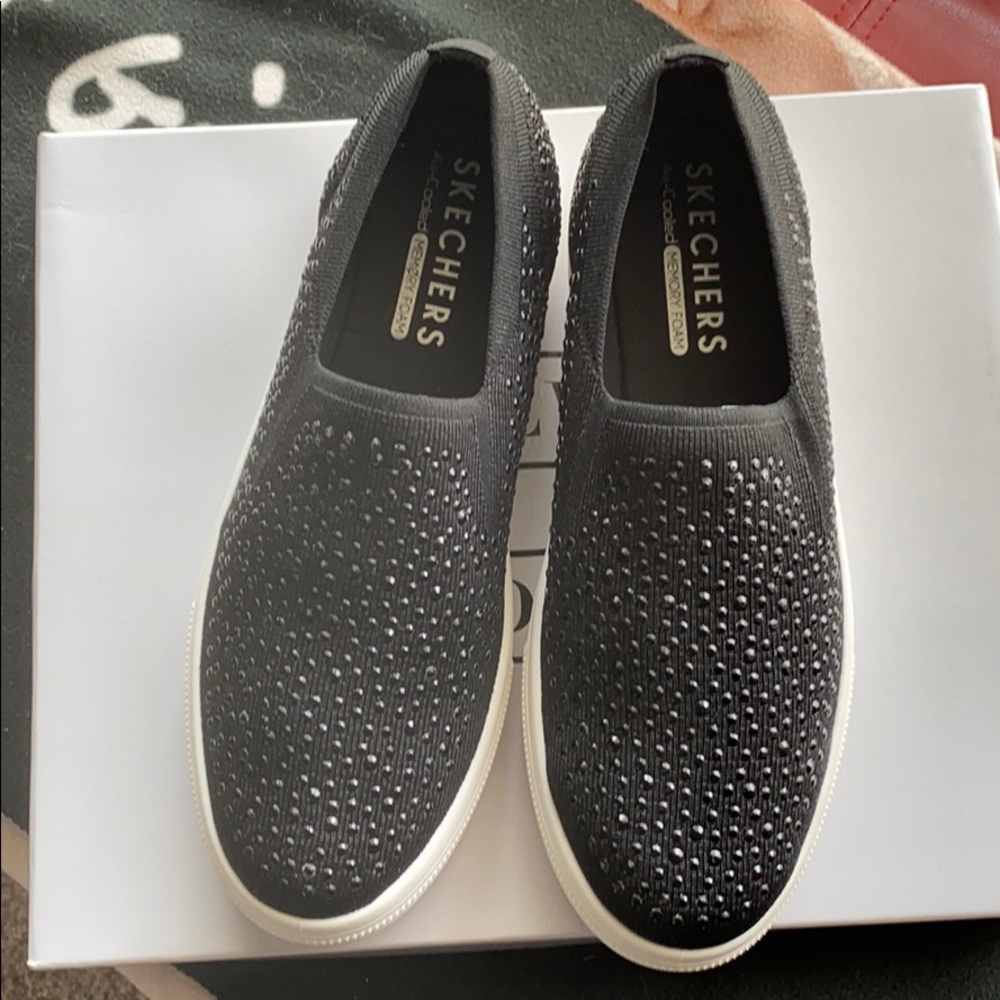 Sketcher Poppy Black Studded Affair.Size 7 NWOT